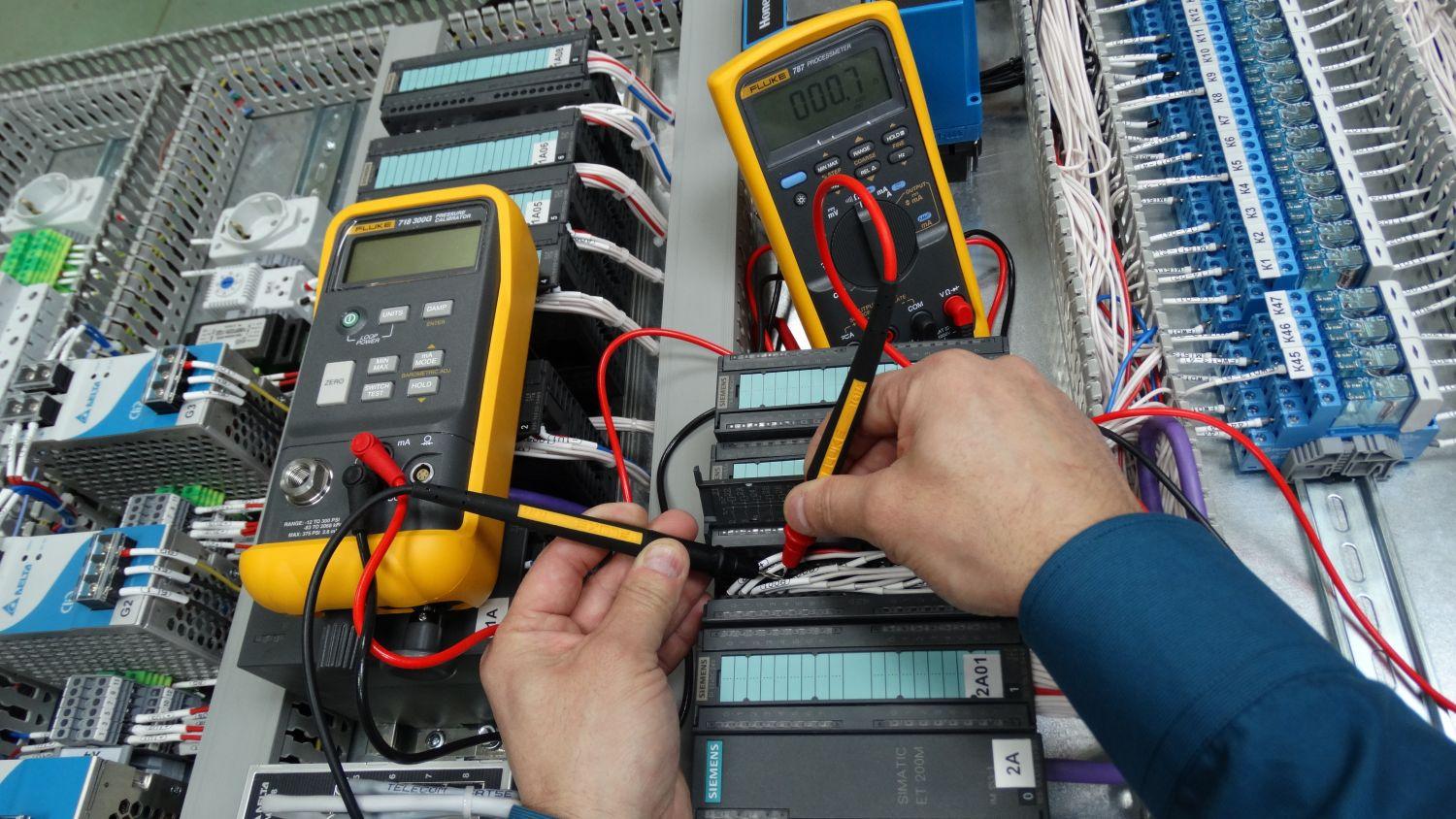 Reliable Server Solutions: Maintenance & Urgent Repairs by BionicSoftneti